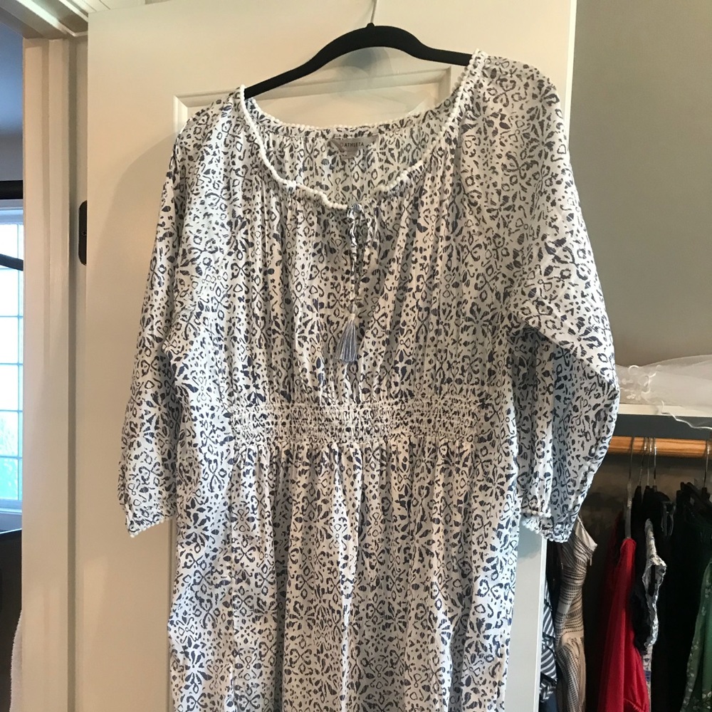 Gorgeous Athleta beach cover up!